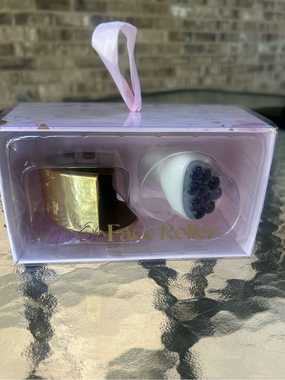 Gua Sha Face Roller Set in Pink and Gold